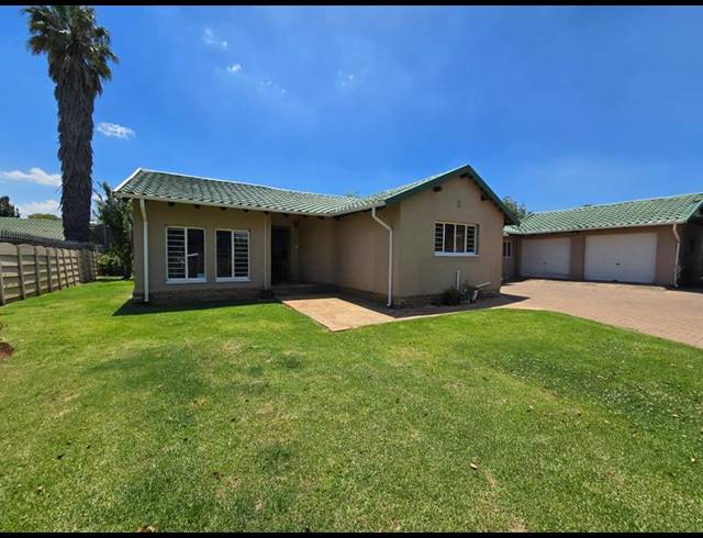 4 BEDROOM HOUSE FOR SALE IN VERWOERDPARK